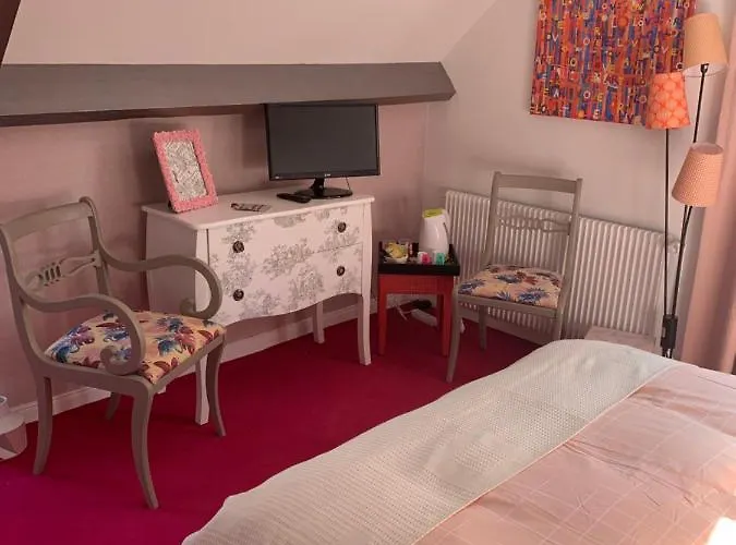 Le Jardin D'hippolyte מלון